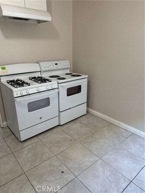 Building Photo - 4611 W 152nd St