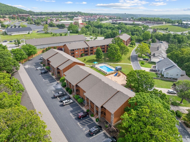 Building Photo - 193 Avondale Dr