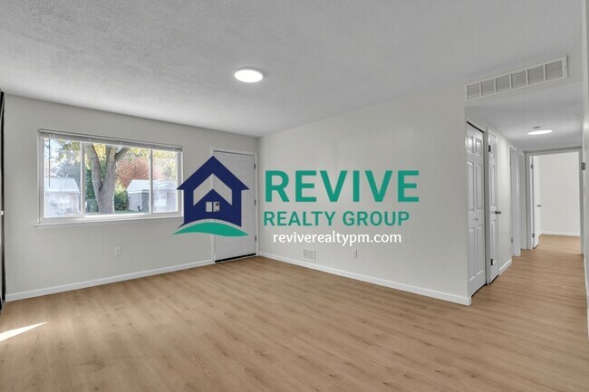 Building Photo - 15796 Kerstyn St