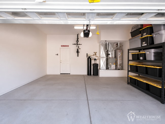 Building Photo - 10748 S Wrong Peak Ct