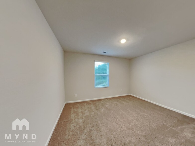 Building Photo - 72 Royal Mdw Dr