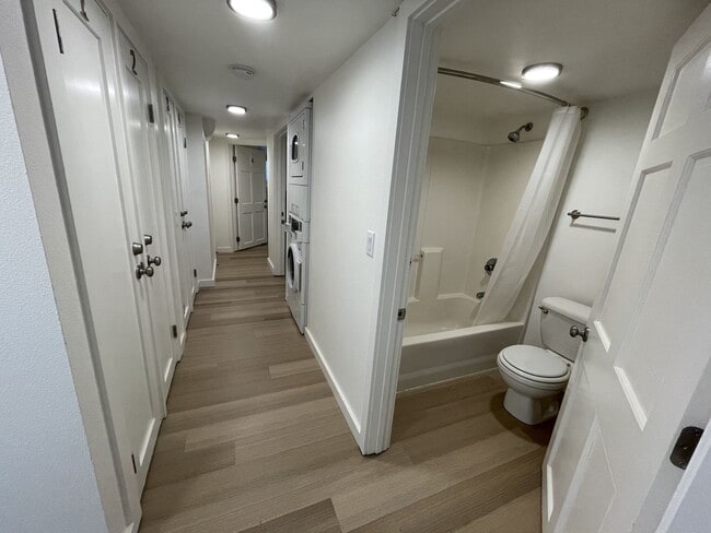 Building Photo - Large Private Bedroom / Furnished! Beautifully Renovated Shared Irvington Apartment Home!