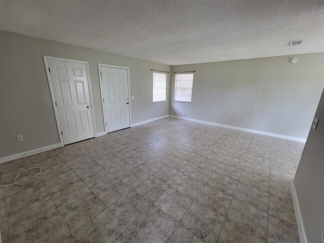 Building Photo - 23 Louisiana Ave