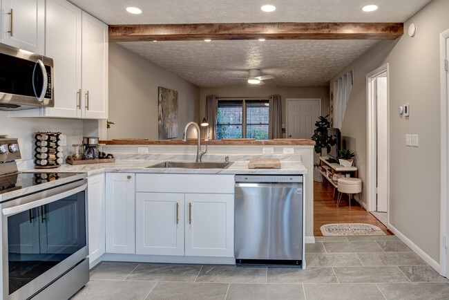 Building Photo - 203 Buck Cove Terrace
