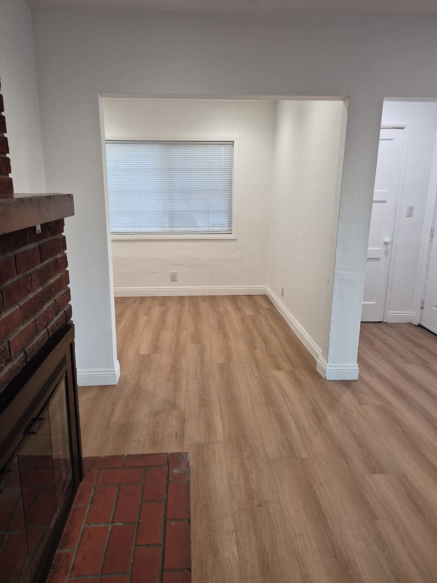 Building Photo - 12902 Borden Ave