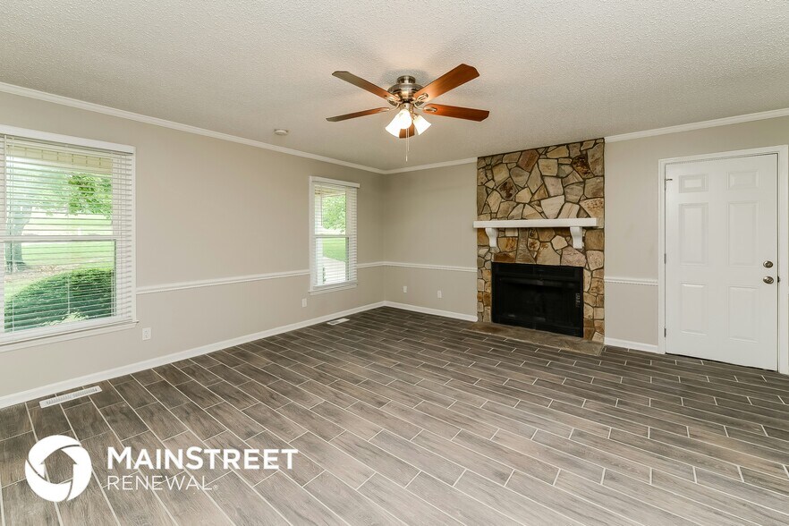 Building Photo - 2359 Oakton Dr