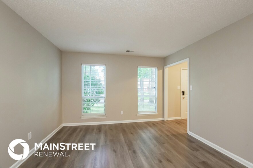 Building Photo - 13706 Poppleton Ct