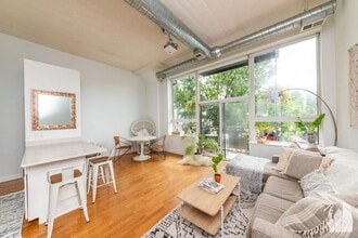 Building Photo - 1 bedroom in Chicago IL 60641