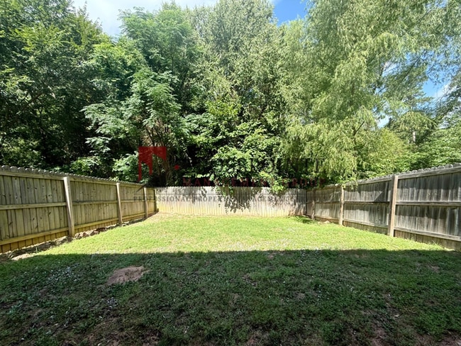 Building Photo - Tour Today! 2 Bedroom 2 Bath Duplex!