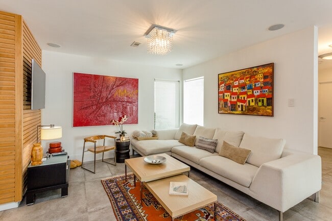 Building Photo - 2005 Potomac Dr