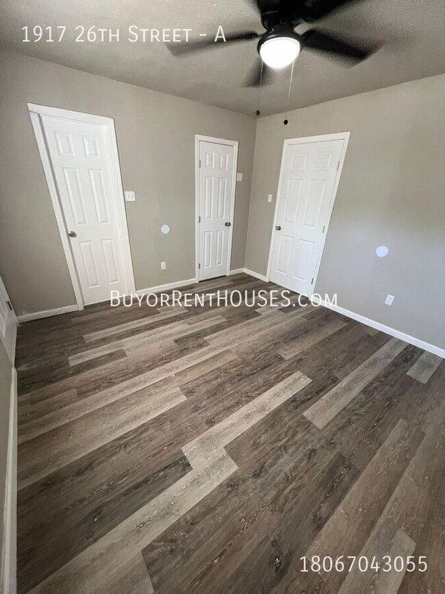 Building Photo - $499 Move-In Special (+ admin fee) + $0 De...