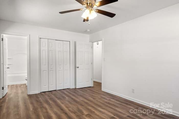 Building Photo - 5116 Carriage Dr Cir