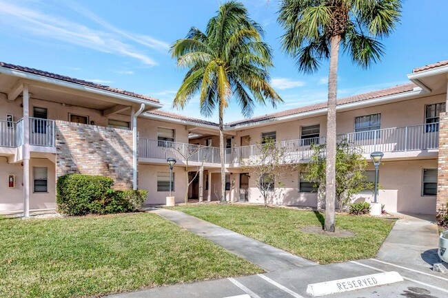 Primary Photo - 8431 Royal Palm Blvd