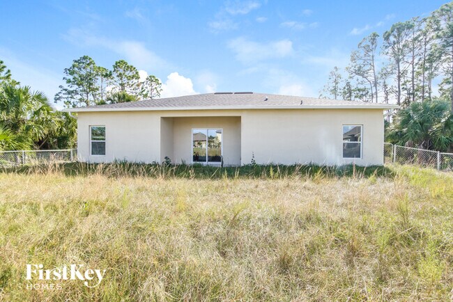 Building Photo - 515 Paigo St SE