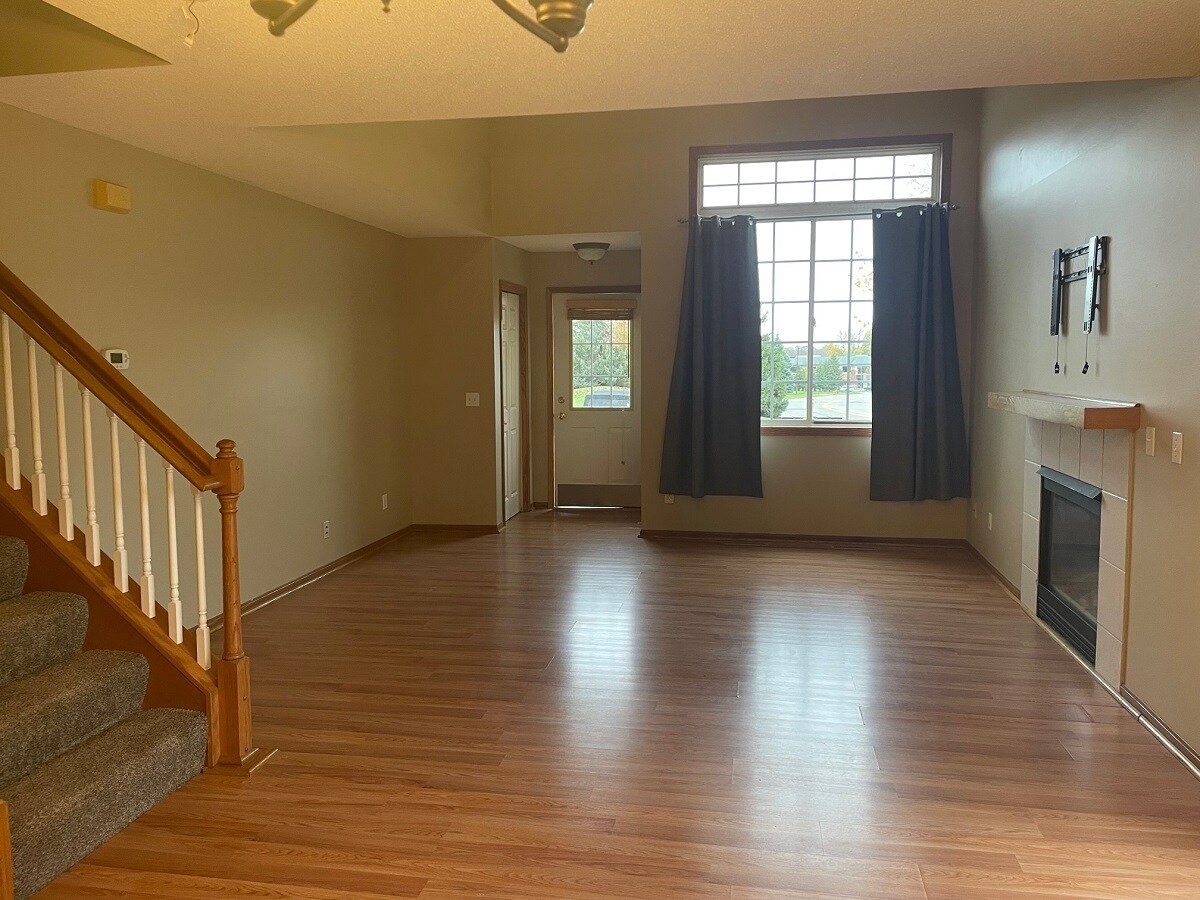 Building Photo - 17389 Glacier Way