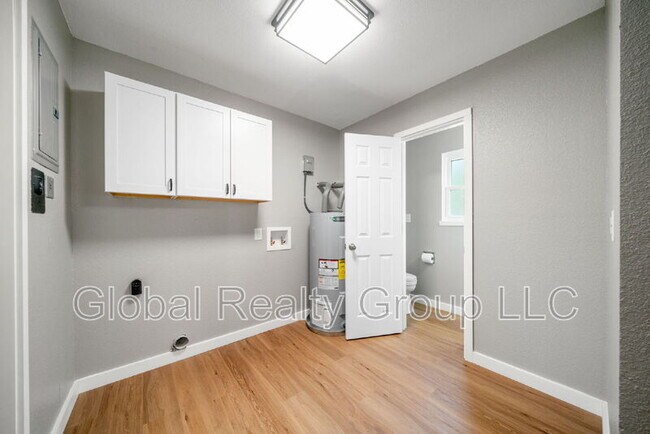 Building Photo - 385 W Faust St