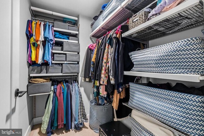 Building Photo - 1300 4th St SE