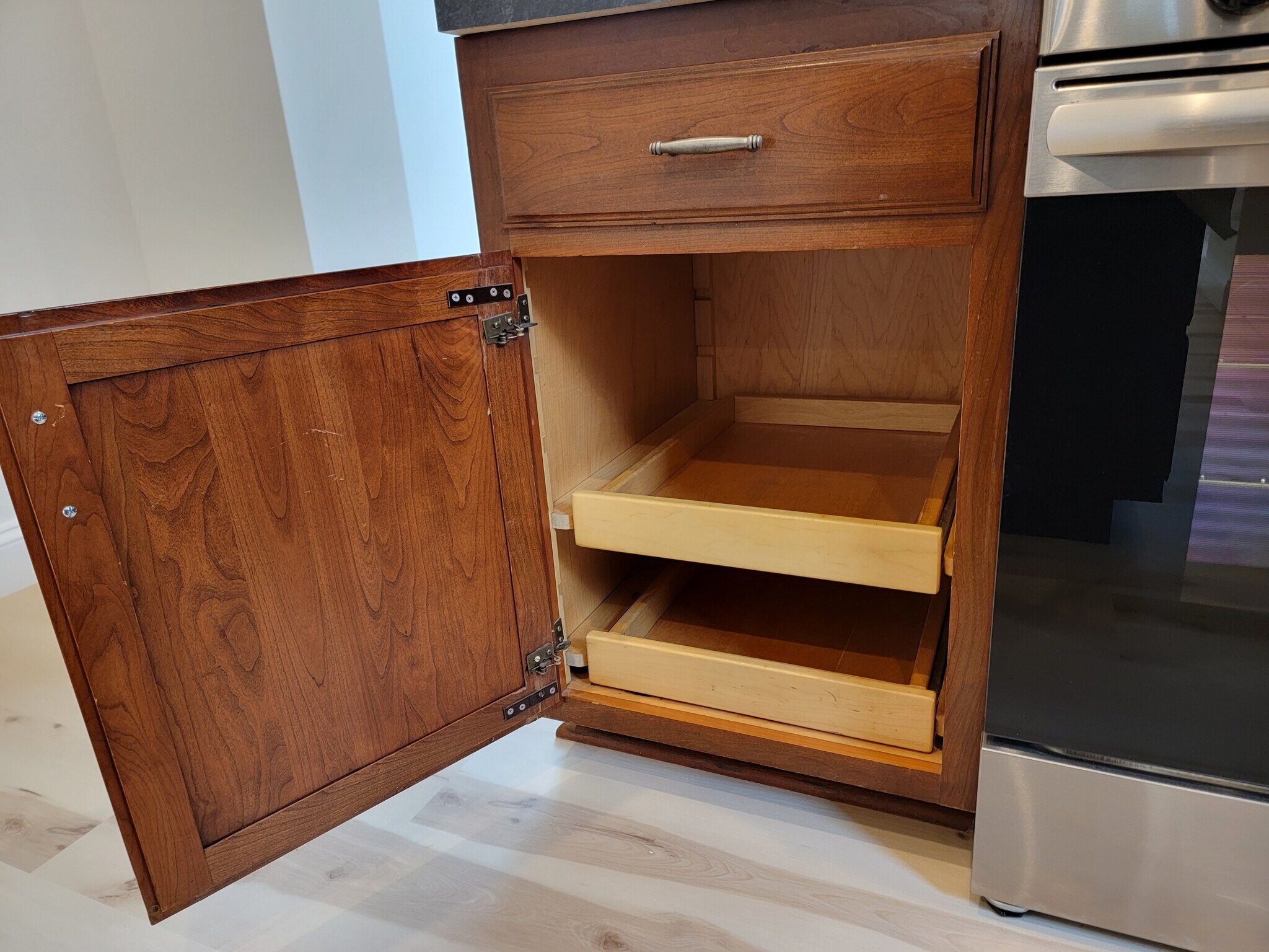 Building Photo - 113 E Chestnut St