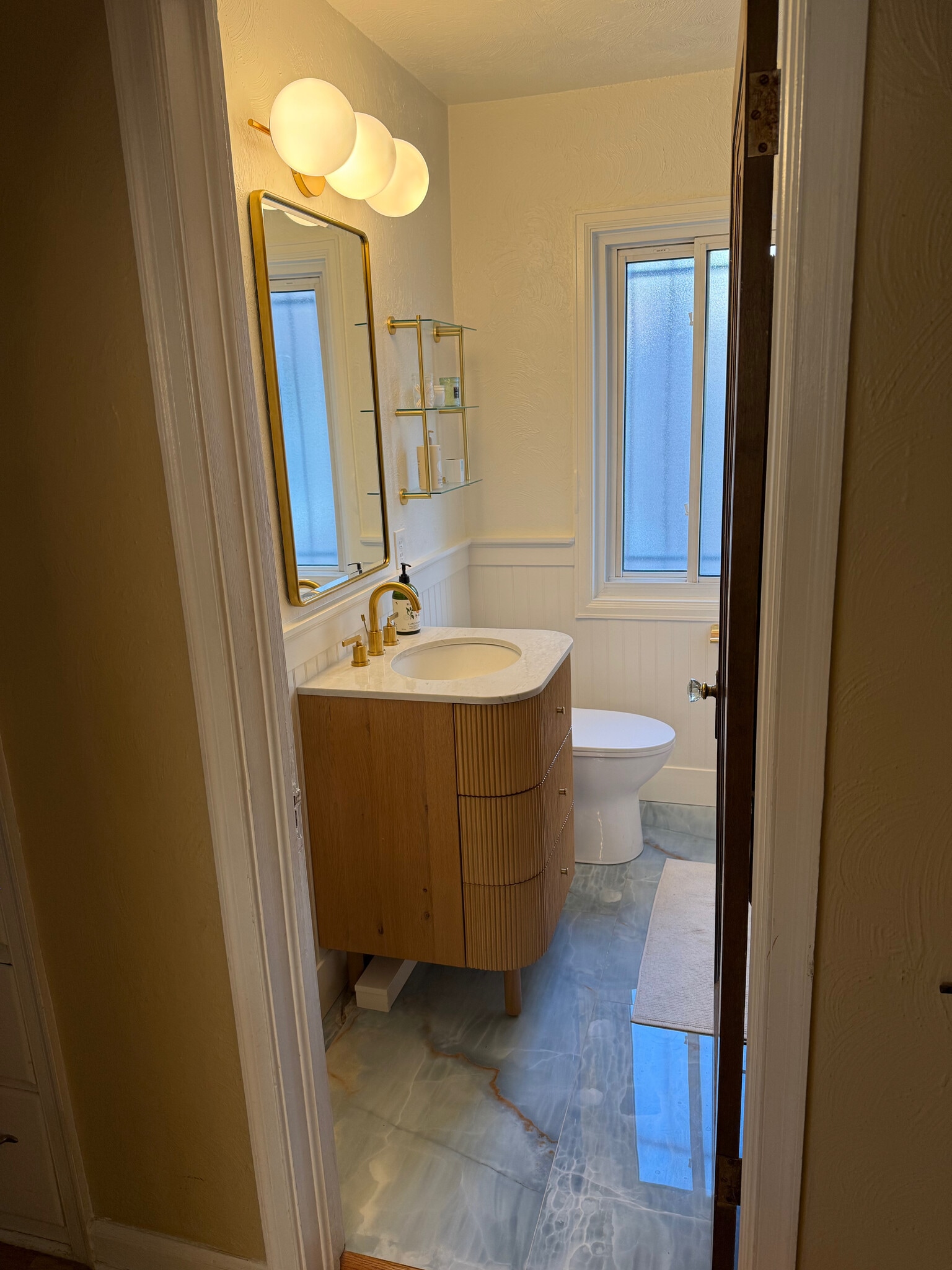Remodeled bathroom - 3423 N Saint Paul St