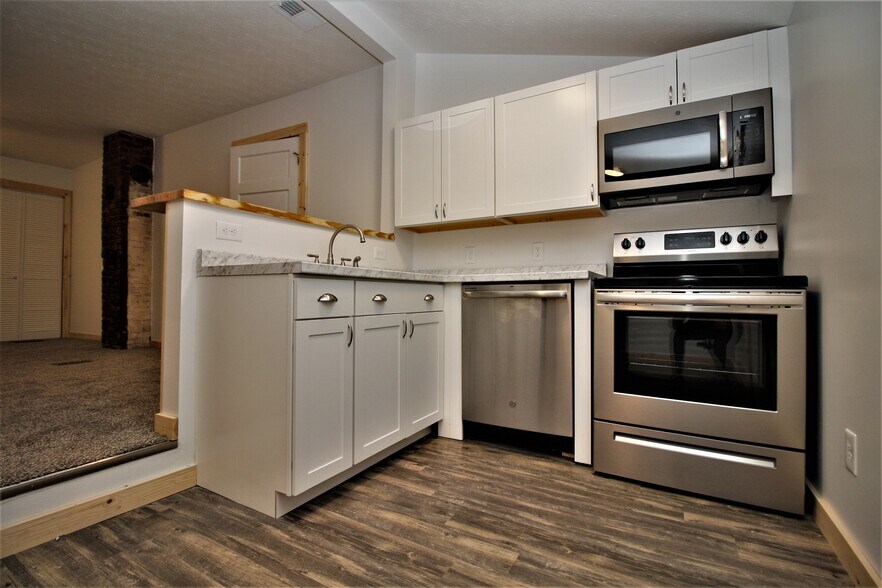 Building Photo - 4634 Southcrest Dr