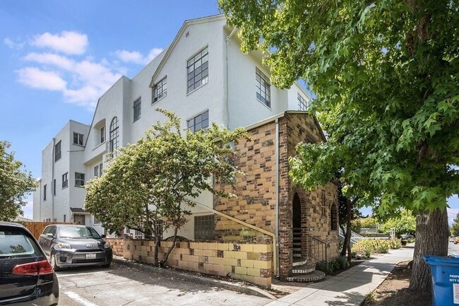 Building Photo - 2338 Channing Way