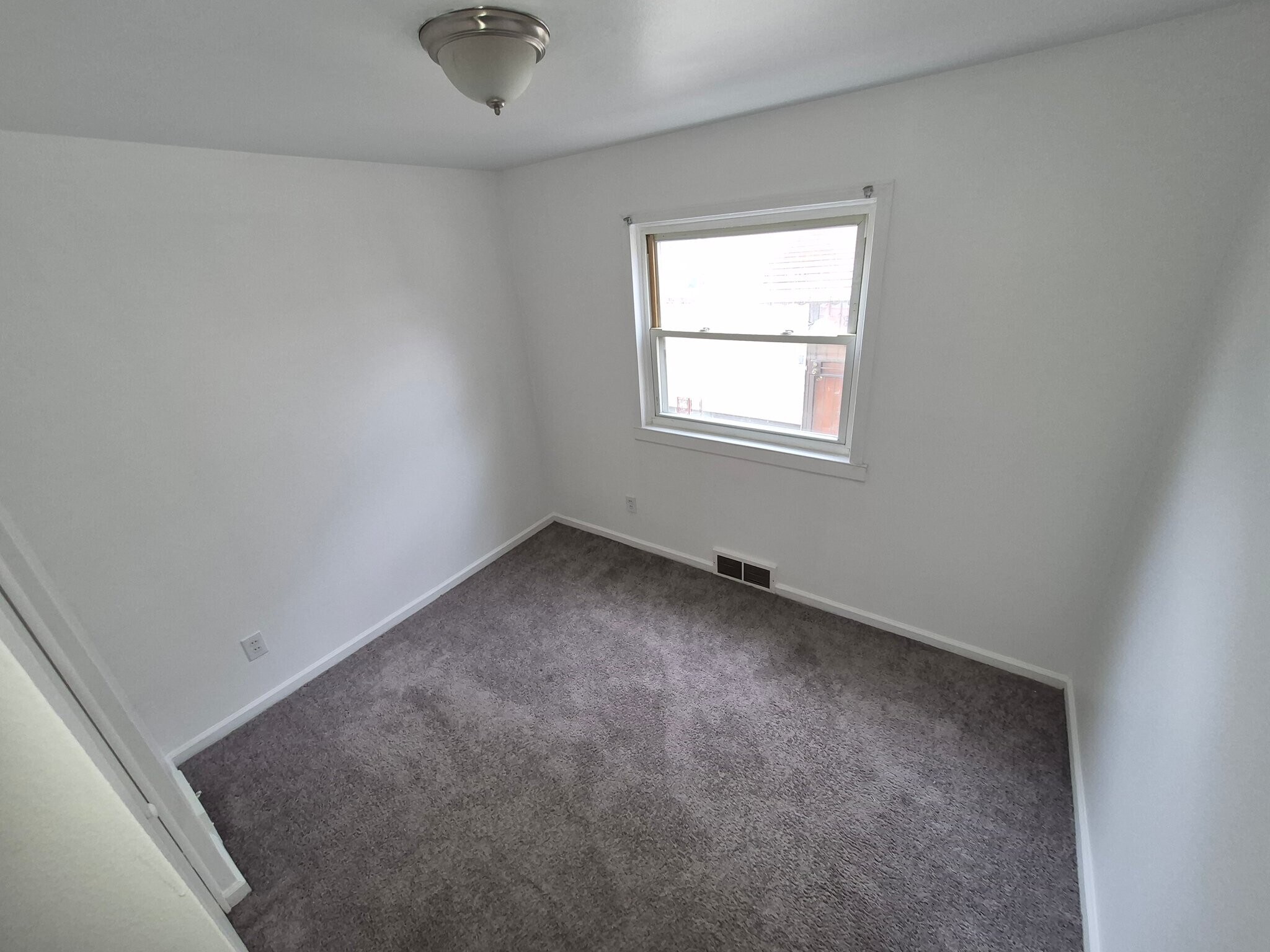 Building Photo - 18884 Bloom St