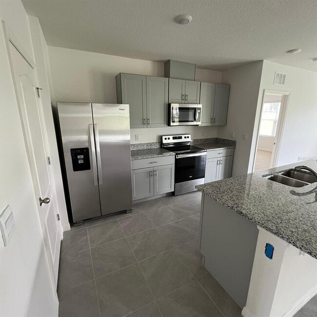 Building Photo - 446 Baroness Way