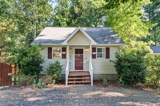 Building Photo - Nicely Remodeled 3 Bedroom House on Cul-de-Sac with Walkout Basement!