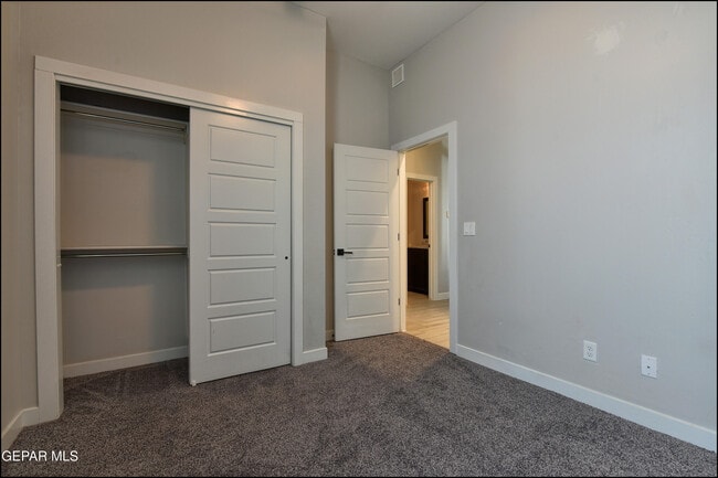 Building Photo - 12333 Desert Wolf Ave