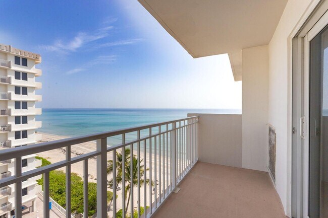 Building Photo - 3221 S Ocean Blvd