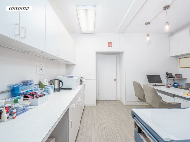 Building Photo - 64 East 86th St