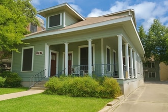 Building Photo - 110 E 30th St