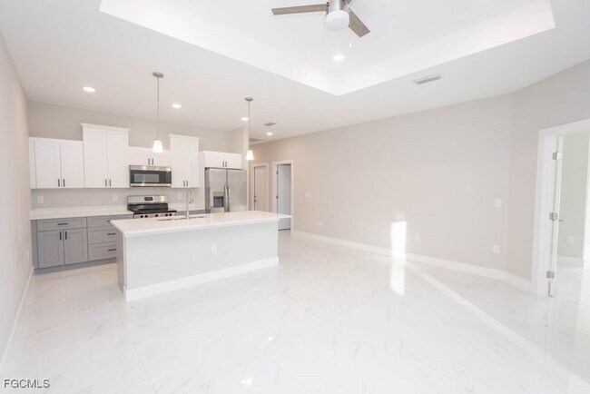 Building Photo - 4417 22nd St SW