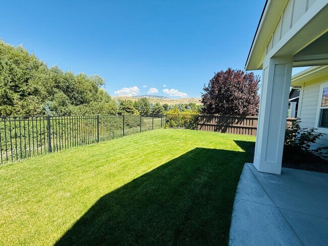 Building Photo - Modern Farmhouse in Cartwright Ranch