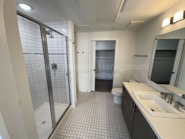 Building Photo - 3500 S Corona St