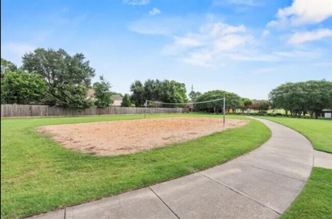 Building Photo - 17402 Eastwood Cir