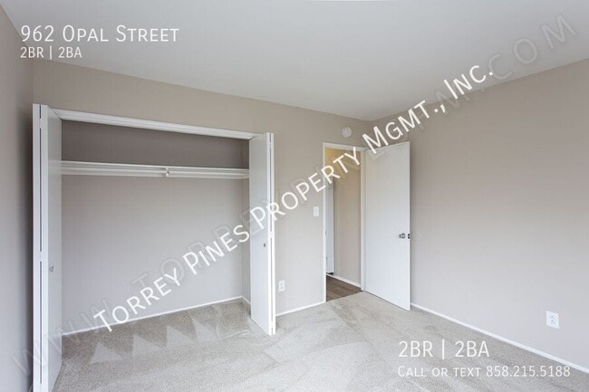 Building Photo - 962 Opal St