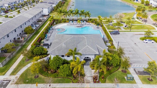 Building Photo - 2652 SE 13th St