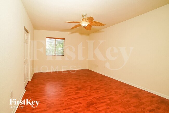 Building Photo - 3069 SE 5th Dr