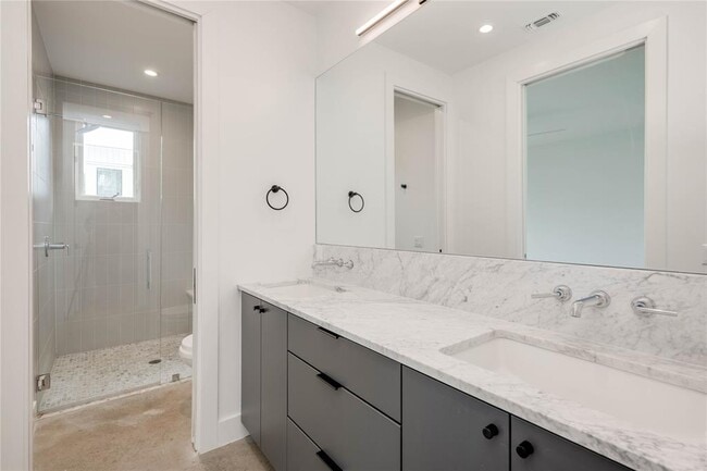 Building Photo - 1206 Justin Ln