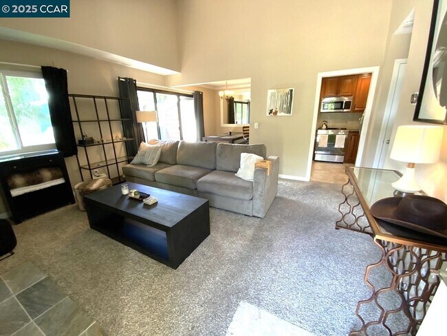 Building Photo - 205 Compton Cir