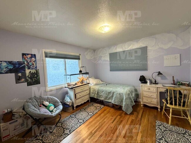 Building Photo - 522 Smith St