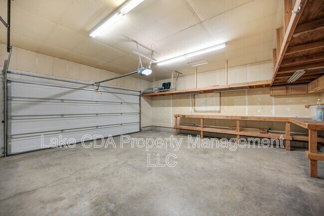 Building Photo - 12616 N Emerald Dr