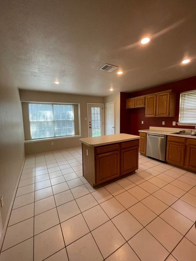 Building Photo - PICTURE PERFECT 3/2 Home in Superb Location in Highly Desirable Park Glen Neighborhood!(( Keller ...