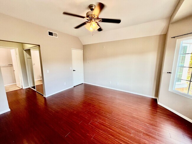 Building Photo - Spacious Remodeled Condo at River Colony C...