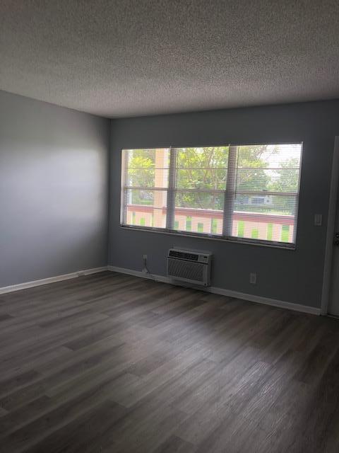 Building Photo - 148 Preston Way