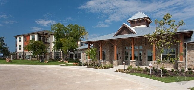 Building Photo - 9520 Spectrum Dr