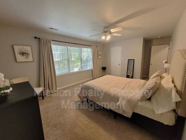 Building Photo - 9006 Birdsong Creek Ct