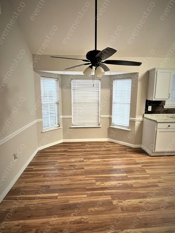 Building Photo - 238 Village Cove