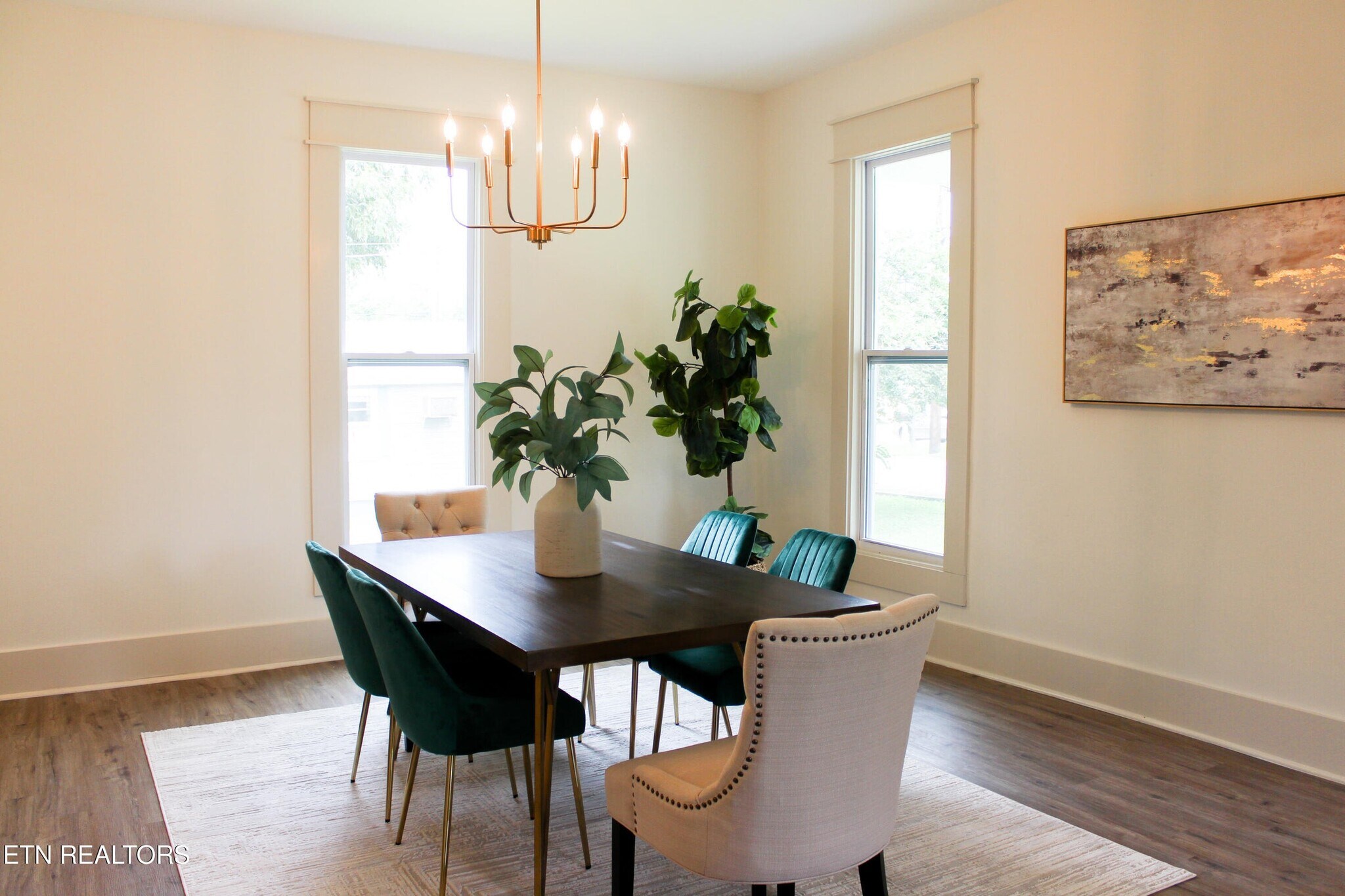 Building Photo - 570 Monroe St